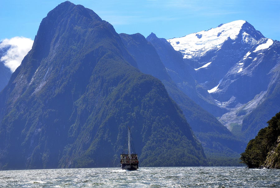Milford Sound in the Southern Alps, New Zealand Milford Sound in the Southern Alps, New Zealand